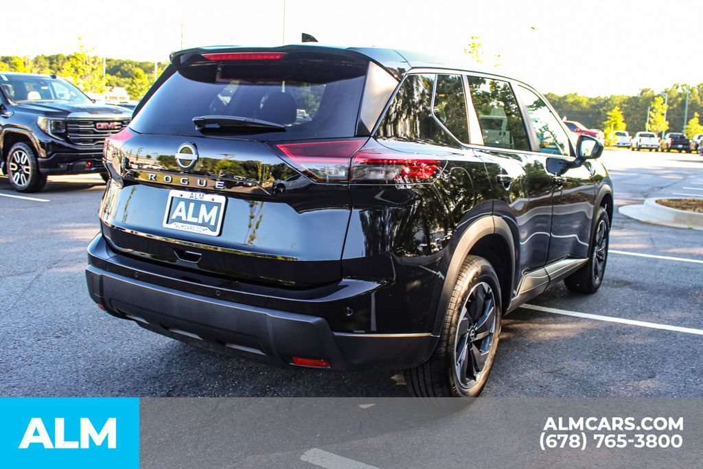 Used 2025 Nissan Rogue SV FWD image 5