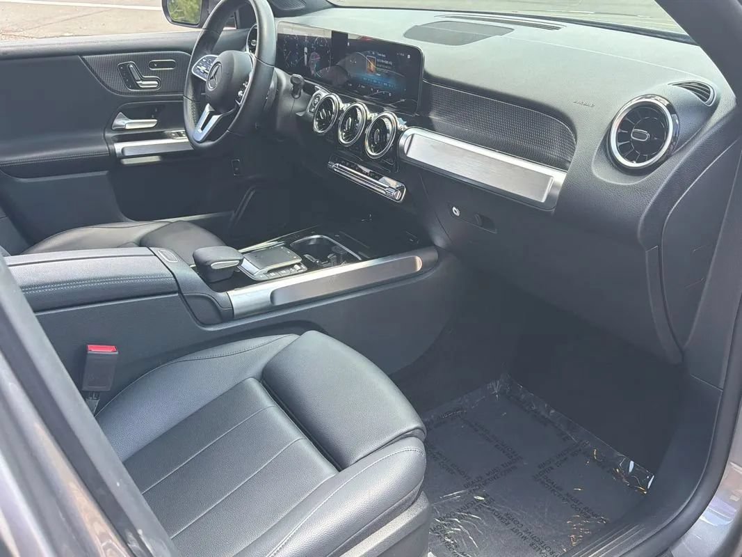 Used 2022 Mercedes-Benz GLB 250 4MATIC image 98
