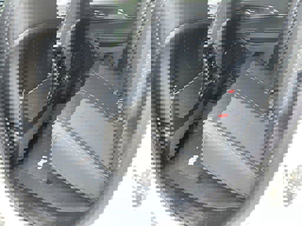 New 2025 Jeep Grand Cherokee Laredo X image 13