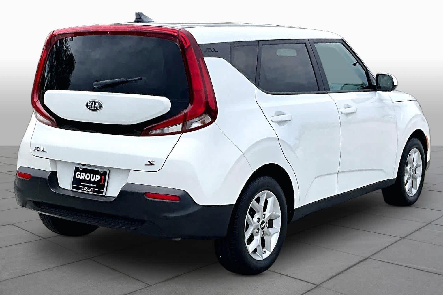 Certified 2020 Kia Soul S image 13
