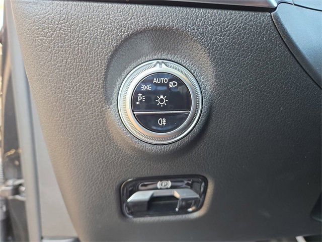 New 2025 Mercedes-Benz C 300 4MATIC Sedan image 19