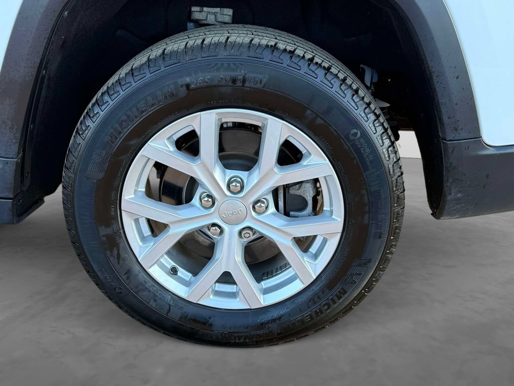 Used 2023 Jeep Grand Cherokee L Limited AWD/4WD image 7