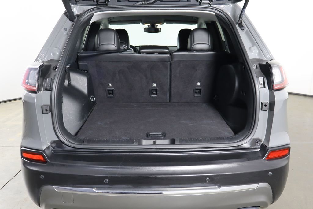 Used 2019 Jeep Cherokee Limited image 18