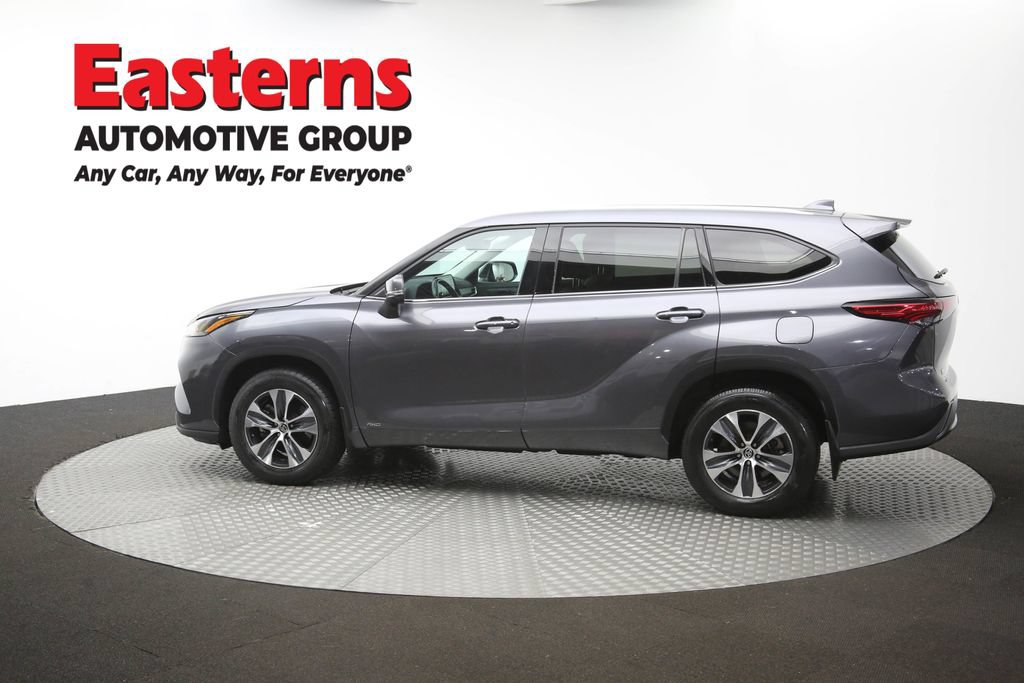 Used 2022 Toyota Highlander XLE AWD/4WD image 63