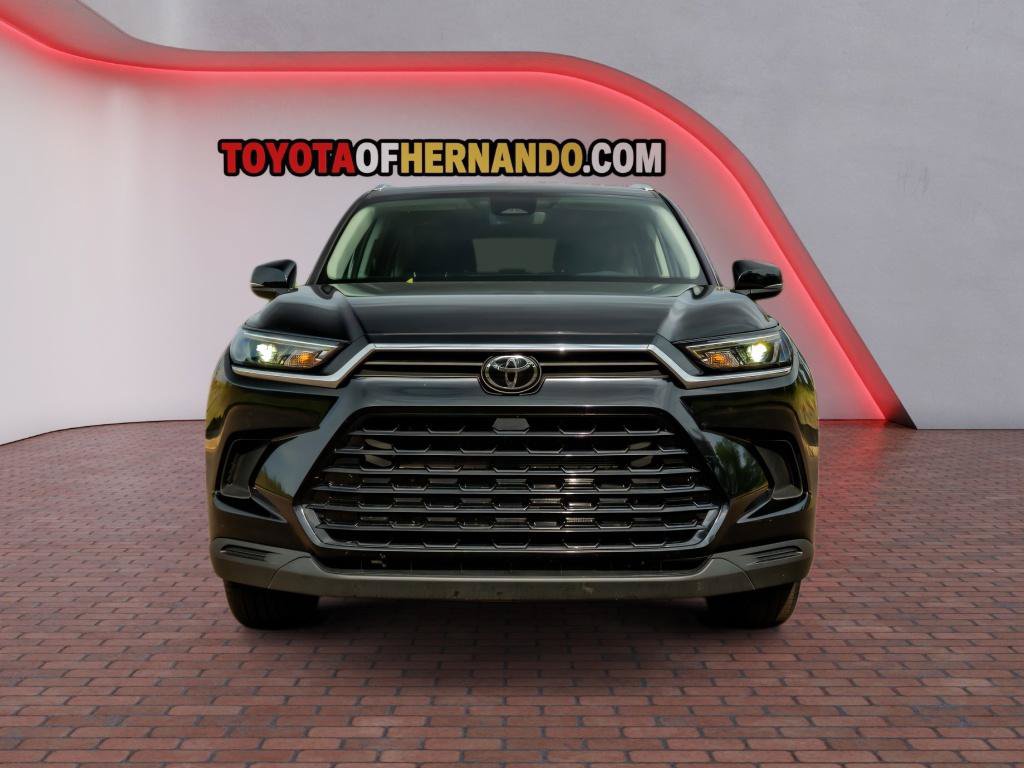 Used 2025 Toyota Grand Highlander AWD image 2