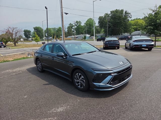 Certified 2026 Hyundai Sonata Blue FWD image 4