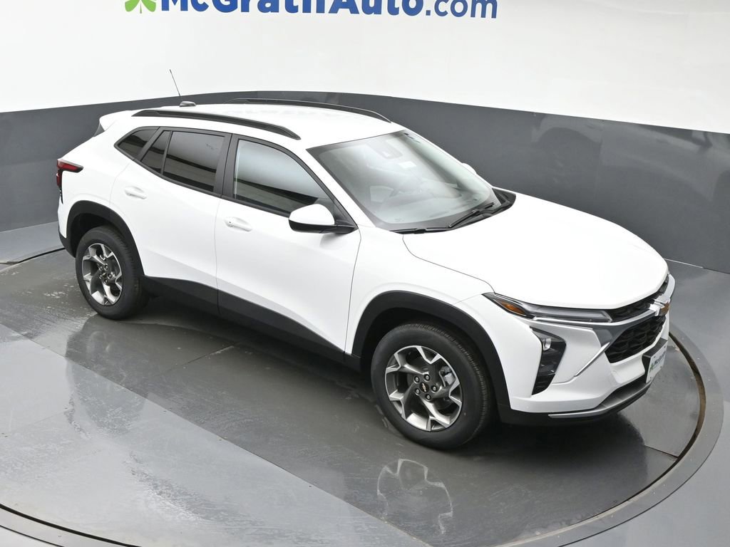 New 2026 Chevrolet Trax LT w/ Driver Confidence Package image 3