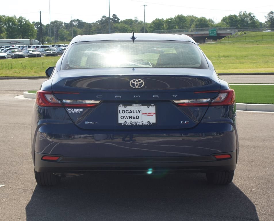 Used 2025 Toyota Camry LE FWD image 3