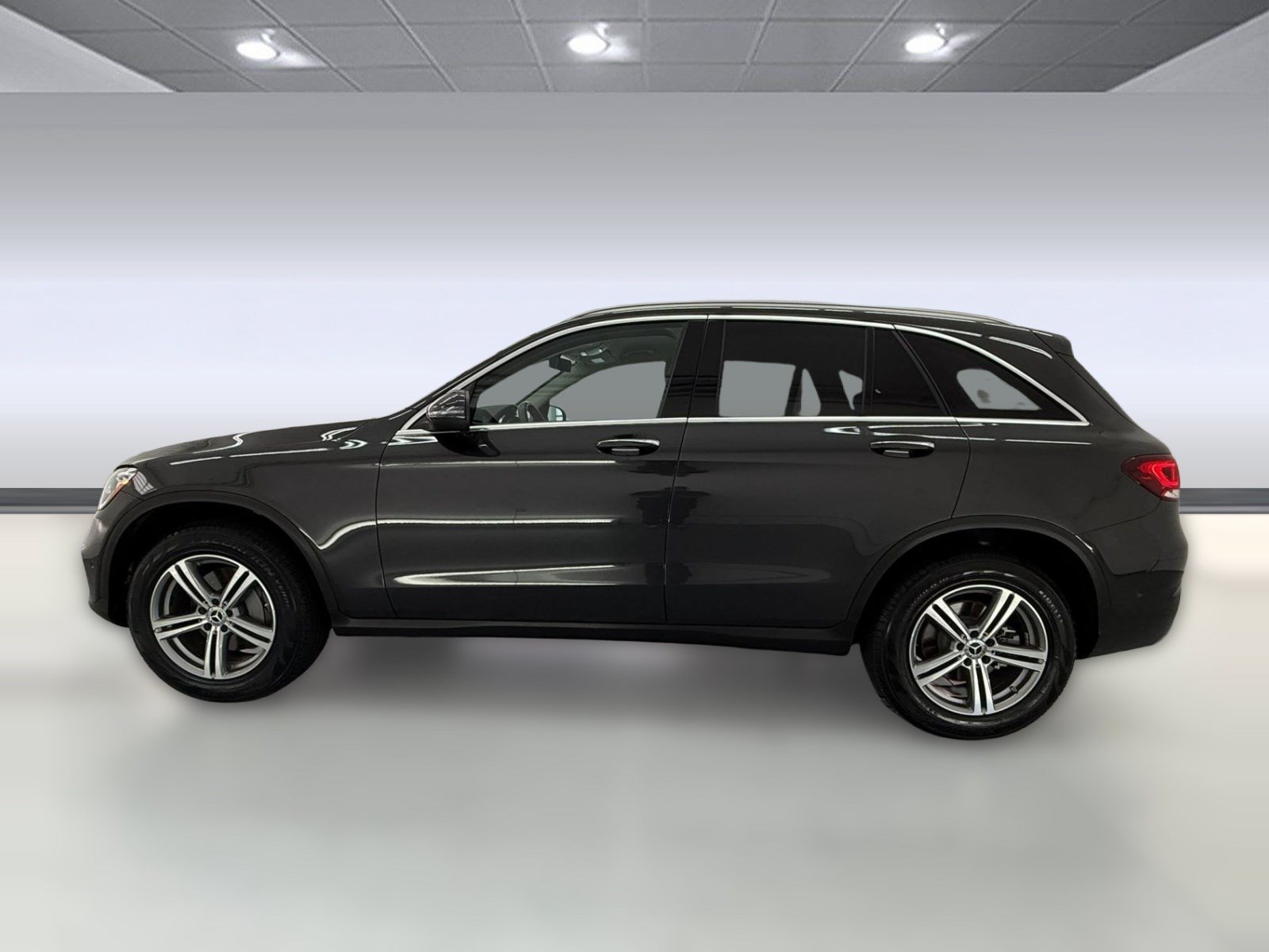Used 2022 Mercedes-Benz GLC 300 image 2