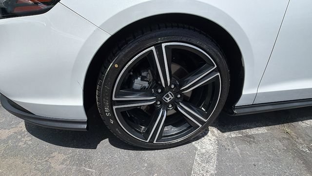 Used 2023 Honda Accord Sport image 10