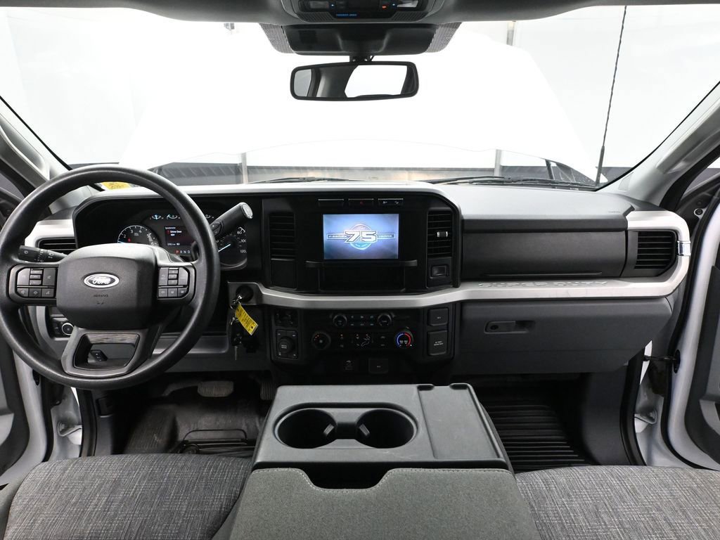 Used 2023 Ford F350 XLT w/ FX4 Off-Road Package image 25