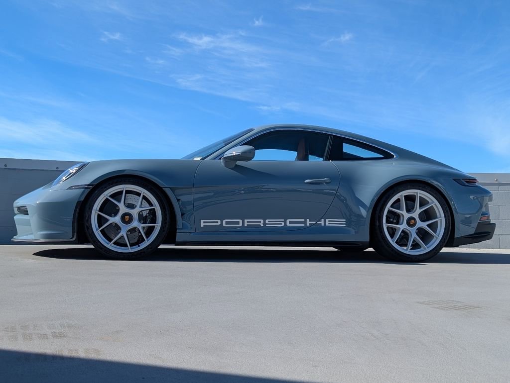 Certified 2024 Porsche 911 GT3 RS image 2