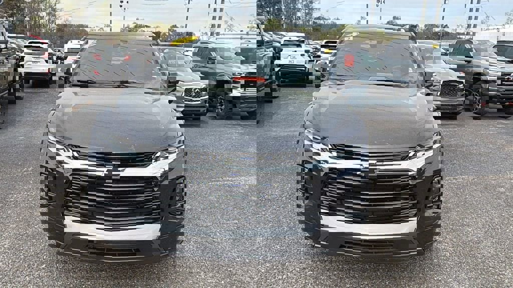 Certified 2022 Chevrolet Blazer Premier w/ Enhanced Convenience Package image 2