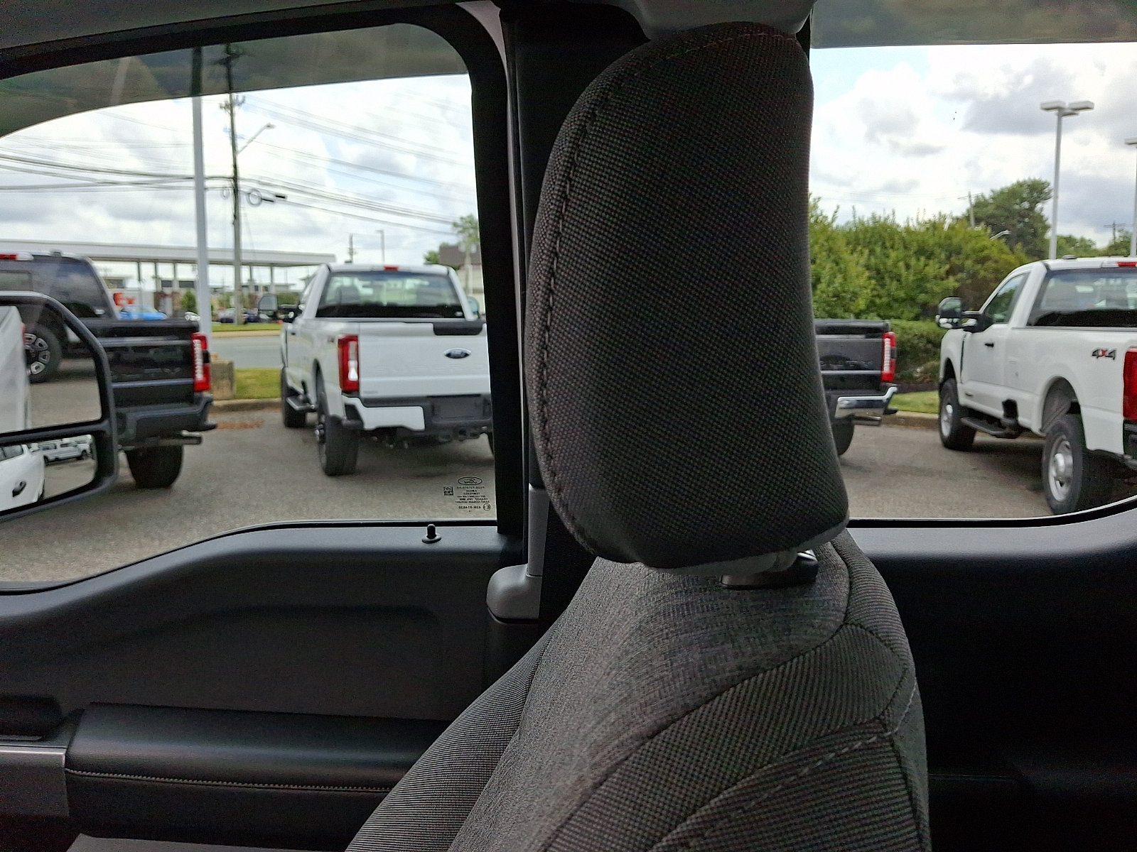 Used 2025 Ford F350 XL w/ STX Appearance Package AWD/4WD image 17