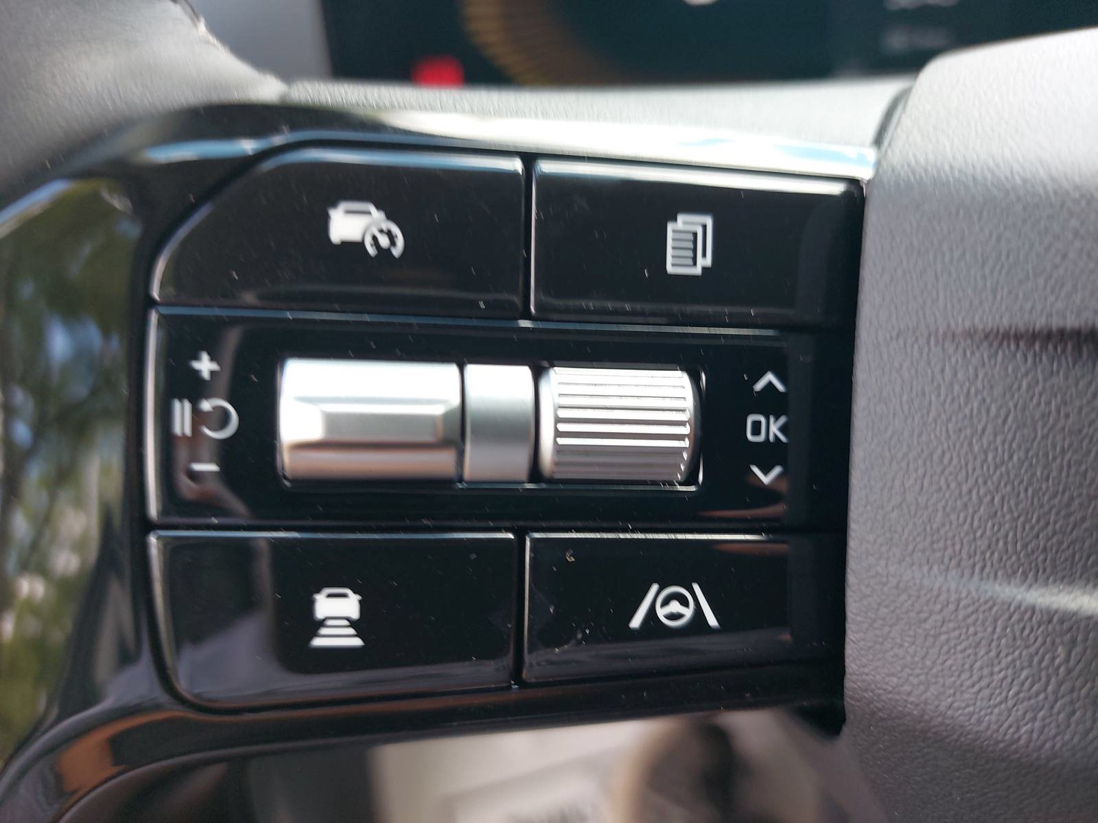 New 2026 Kia Sorento S FWD image 16