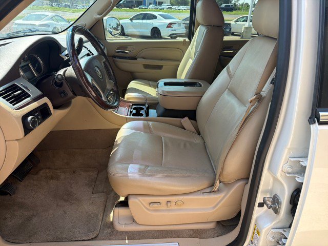 Used 2013 Cadillac Escalade ESV Luxury RWD image 11