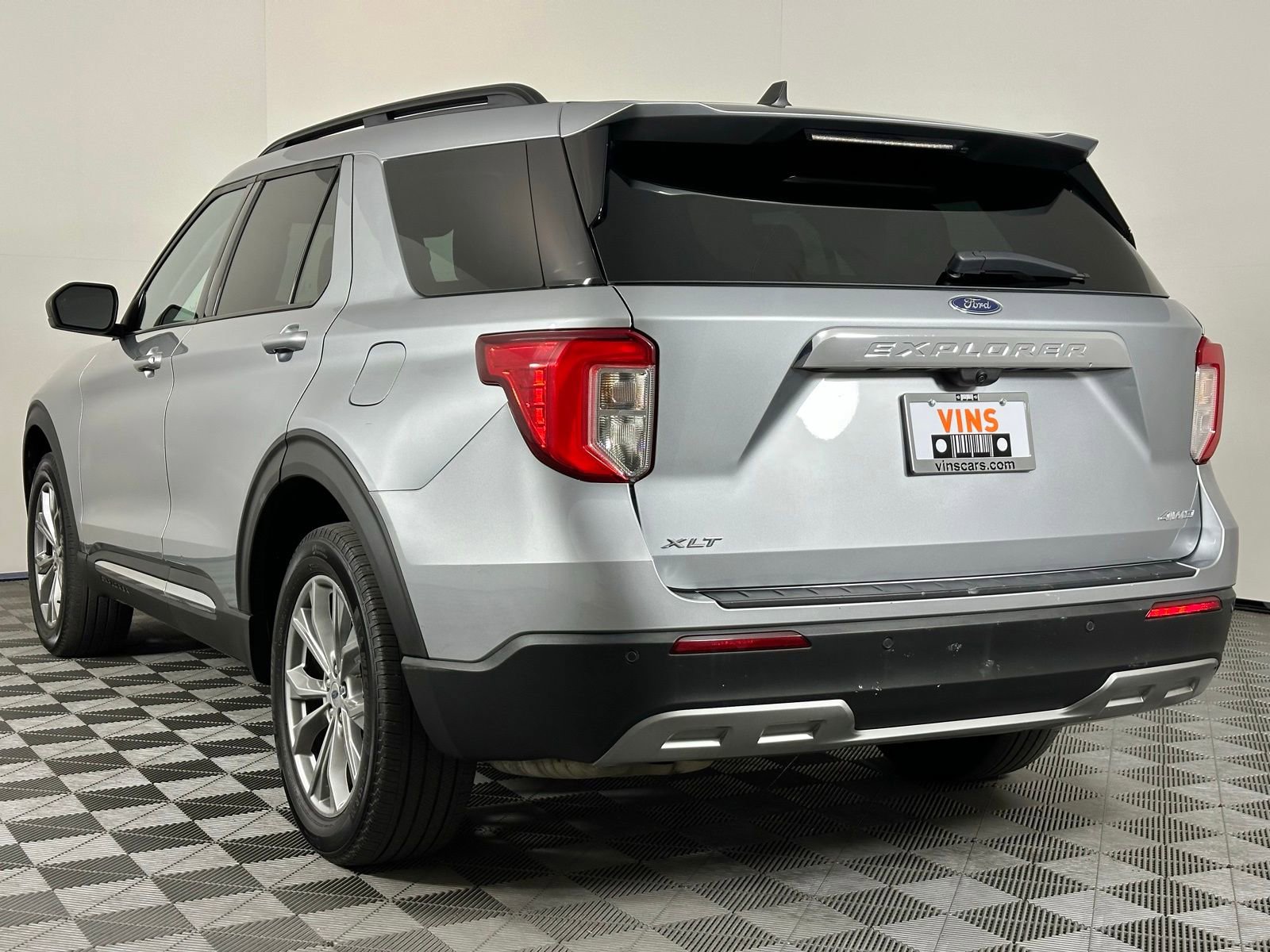 Used 2023 Ford Explorer XLT w/ Equipment Group 202A image 37