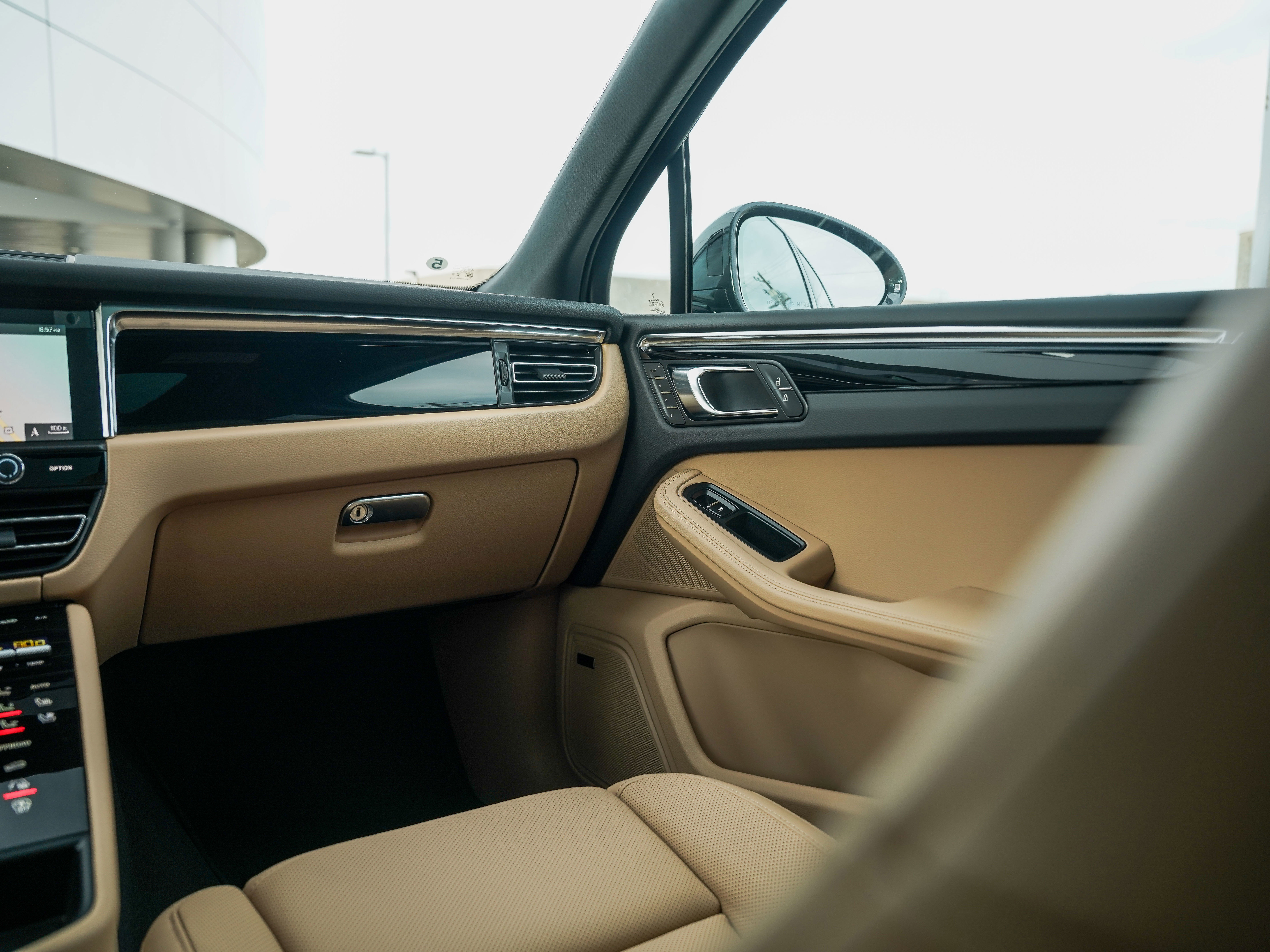 New 2026 Porsche Macan image 27