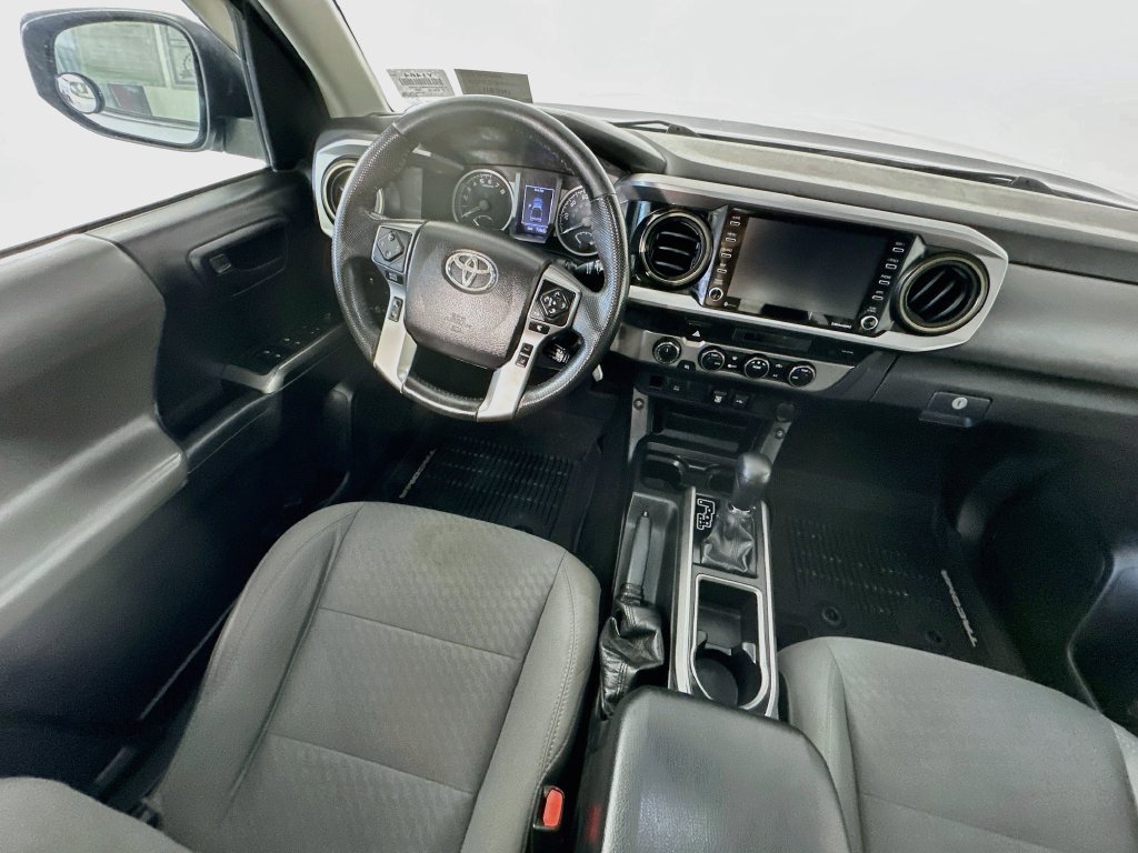 Used 2021 Toyota Tacoma SR5 AWD/4WD image 9