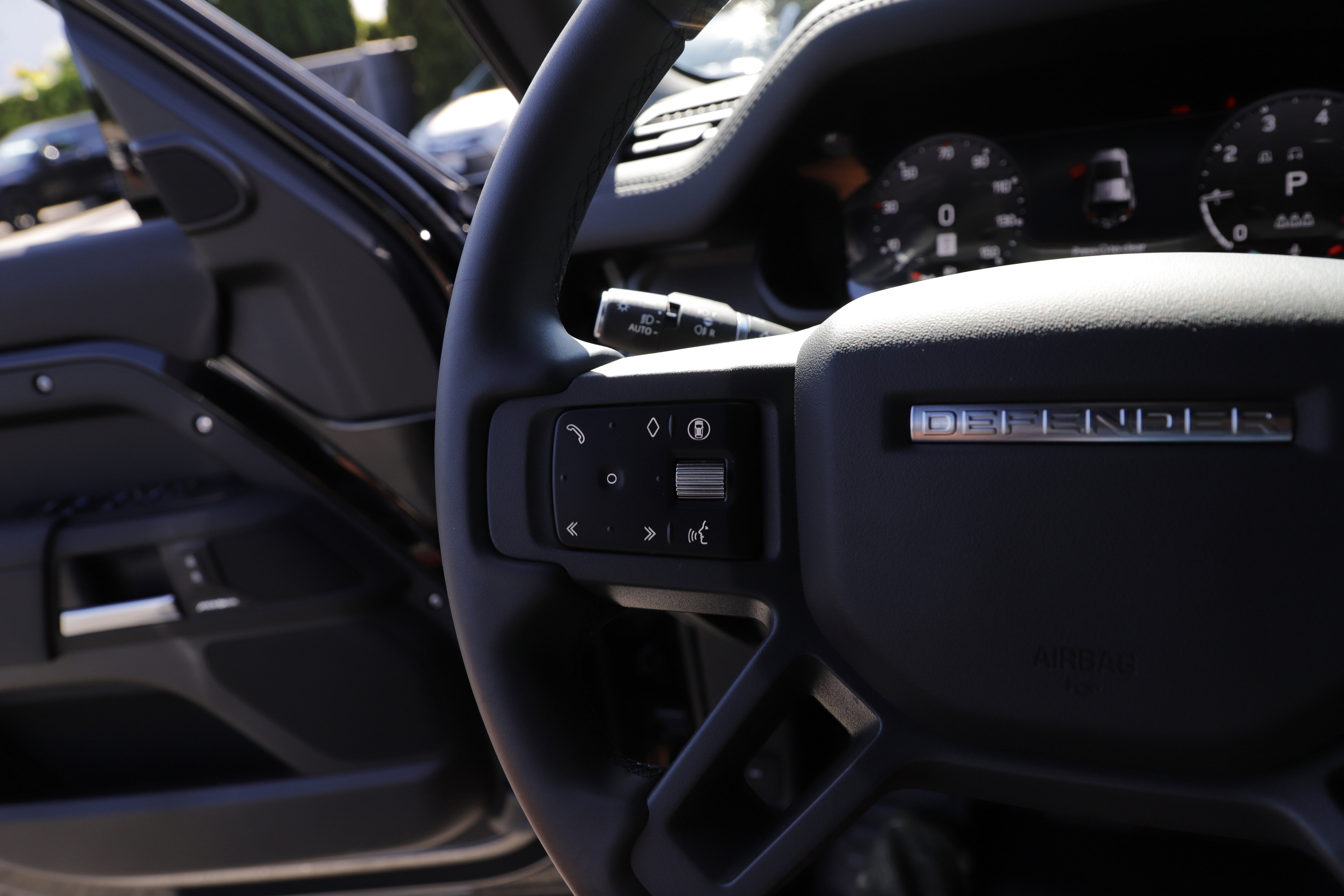 Certified 2025 Land Rover Defender 110 S AWD/4WD image 23