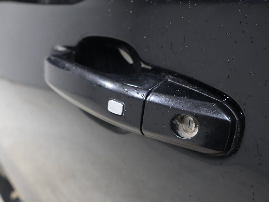 Used 2020 Chevrolet Silverado 1500 RST w/ All-Star Edition image 10