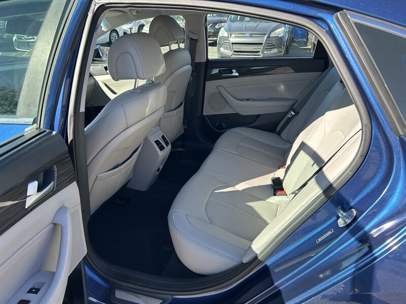 Used 2015 Hyundai Sonata Limited FWD image 10