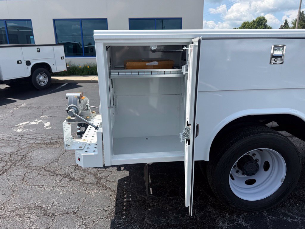 New 2026 Ford F550 4x4 Regular Cab Super Duty w/ Snow Plow Prep Package image 48
