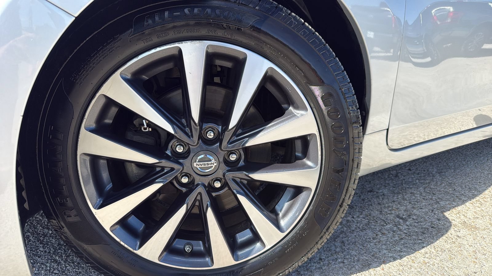 Used 2017 Nissan Altima 2.5 SL FWD image 26