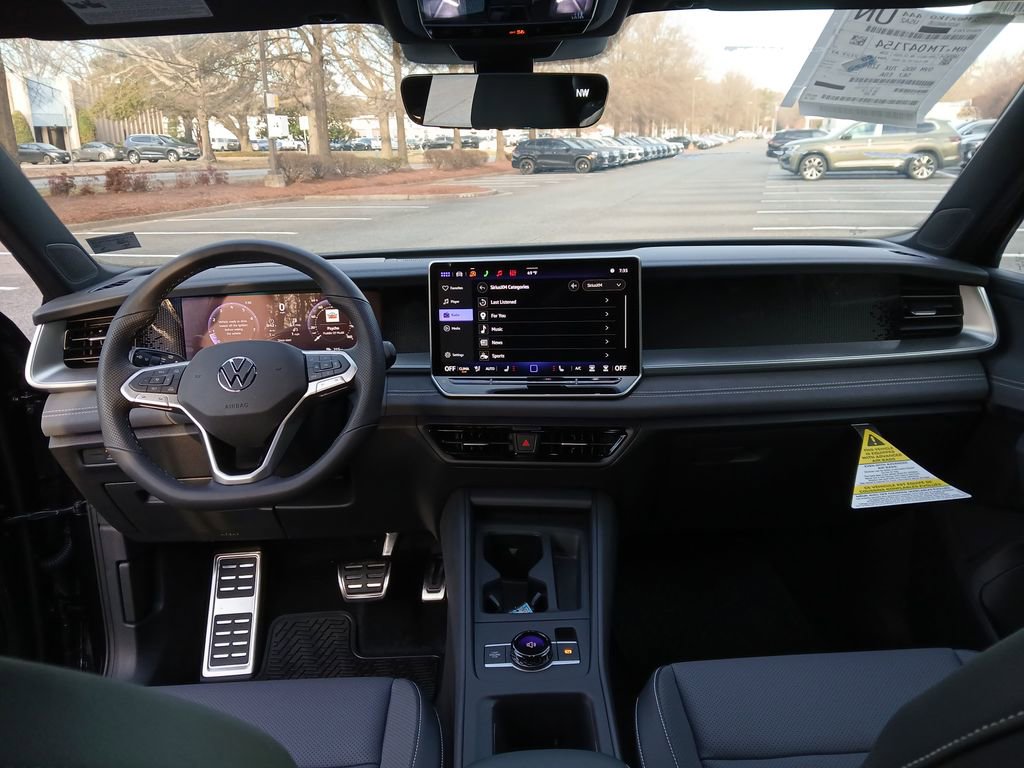 New 2026 Volkswagen Tiguan SE R-Line image 12