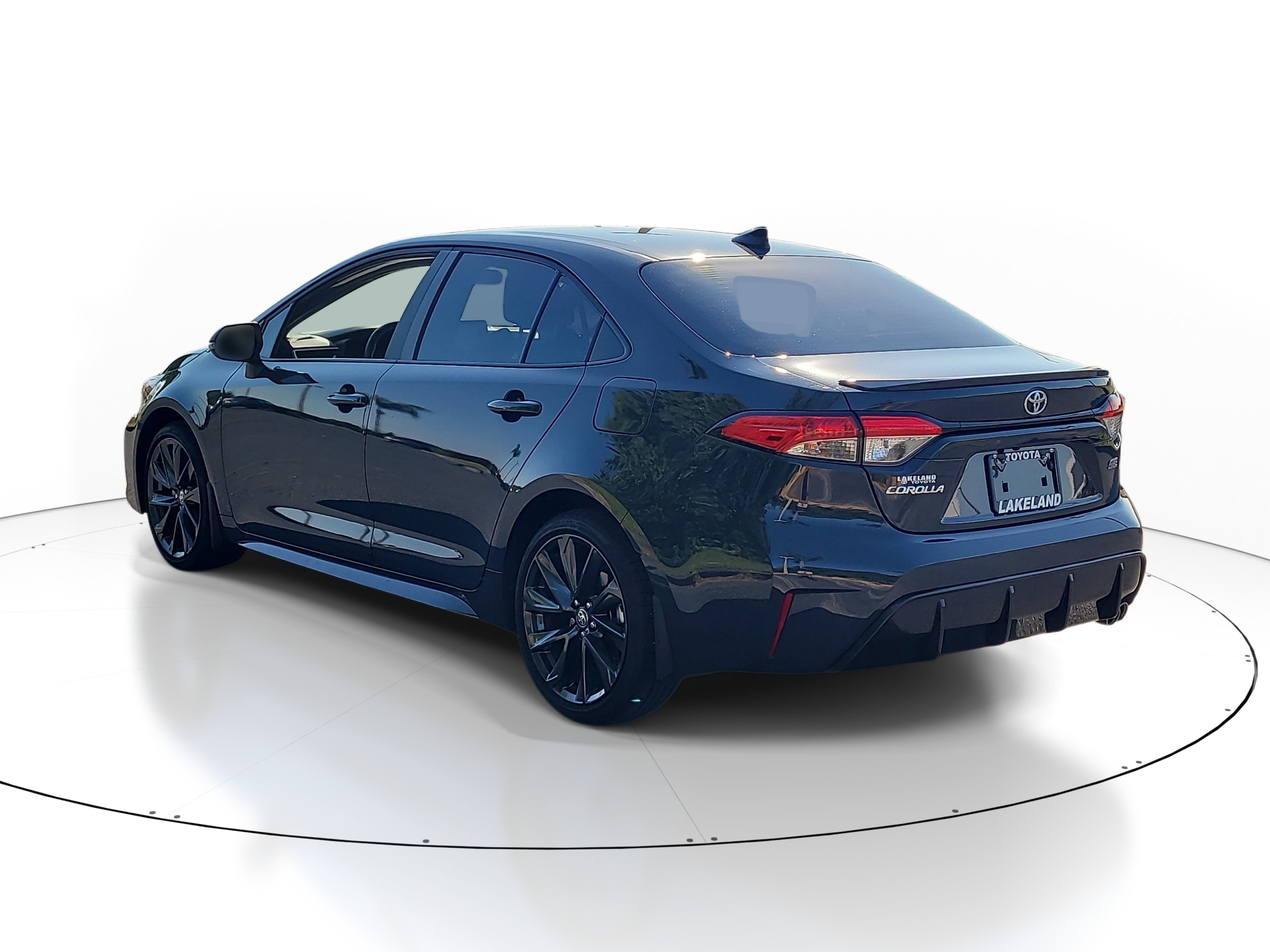 Certified 2025 Toyota Corolla SE w/ Convenience Package image 5