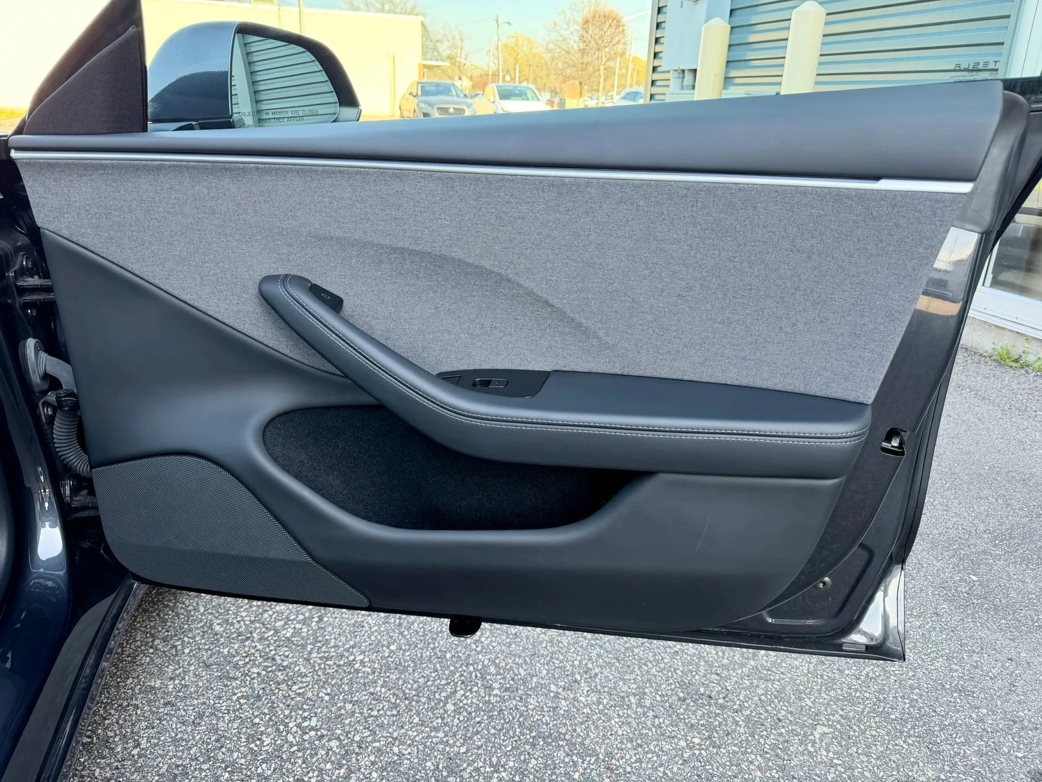 Used 2024 Tesla Model 3 Standard Range image 32