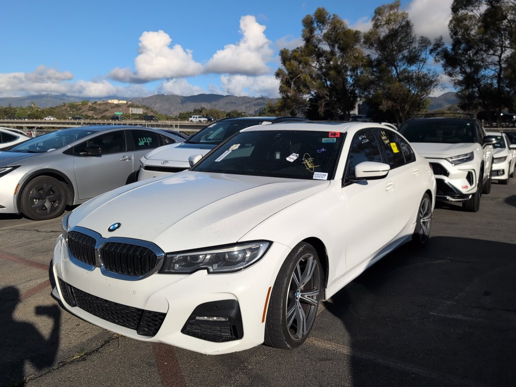 Used 2021 BMW 330i Sedan w/ M Sport Package RWD image 1