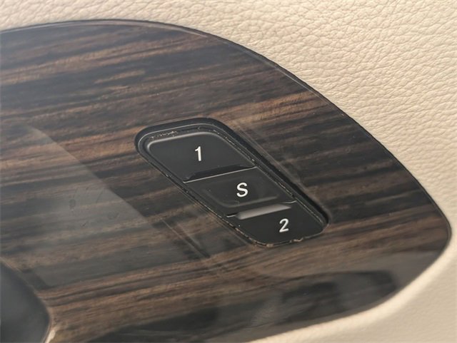 Certified 2023 Chrysler Pacifica Limited image 11