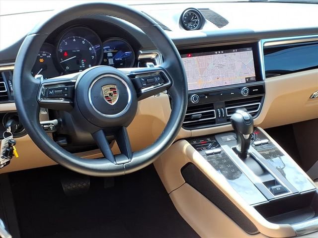 Used 2024 Porsche Macan w/ Premium Plus Package AWD/4WD image 15