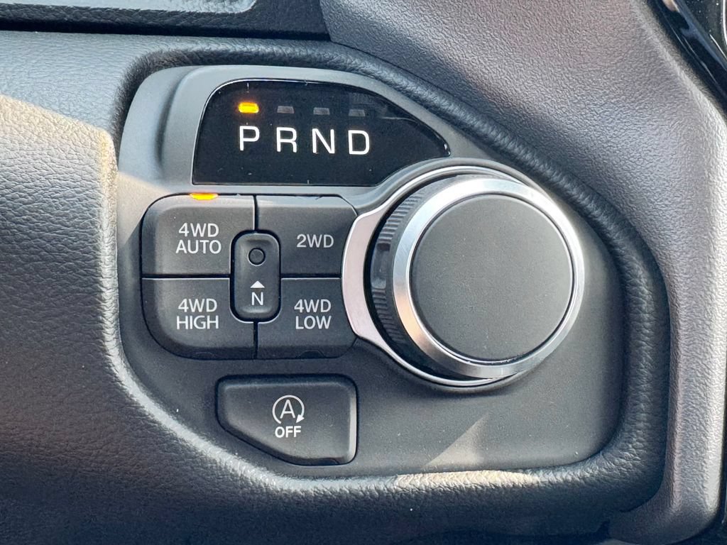 New 2026 RAM 1500 4x4 Crew Cab image 23