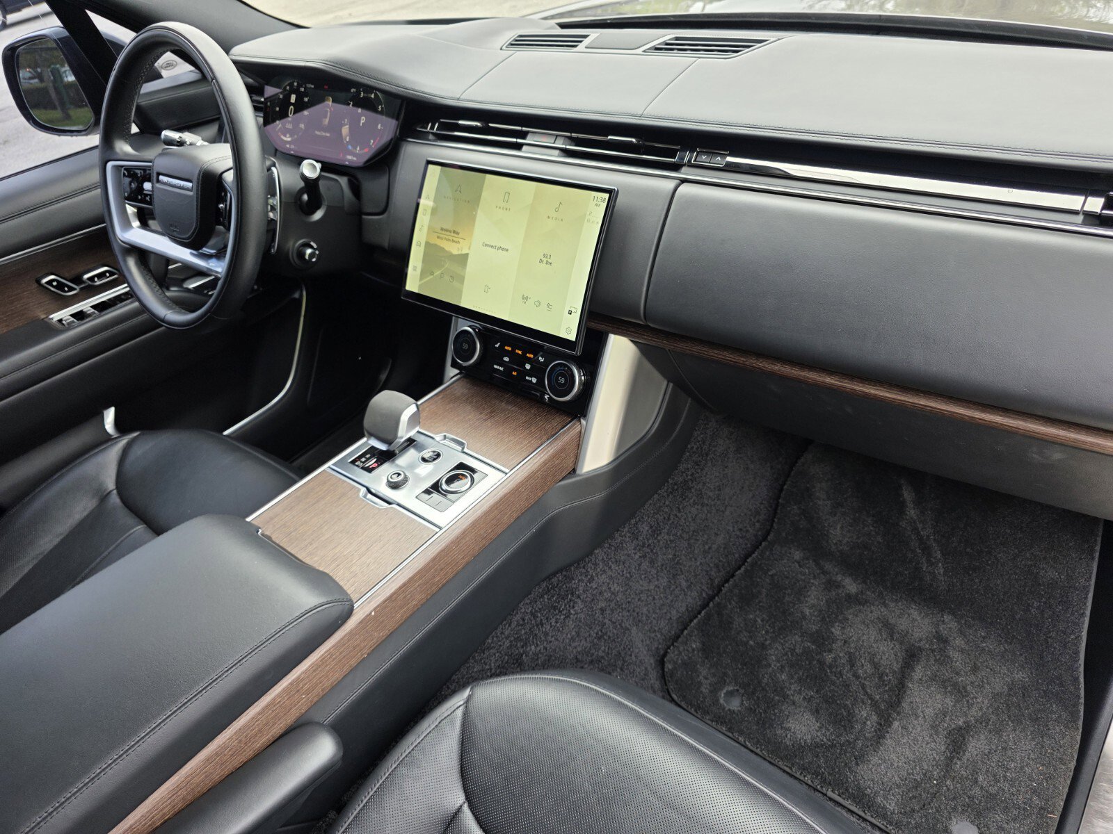 Certified 2022 Land Rover Range Rover SE image 24