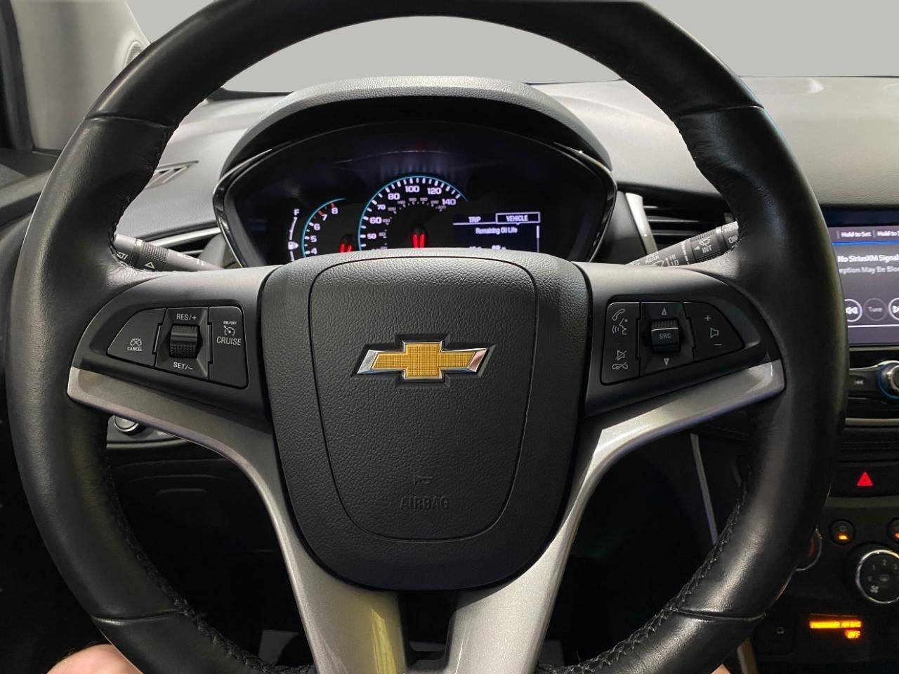 Used 2018 Chevrolet Trax LT w/ LT Convenience Package image 12