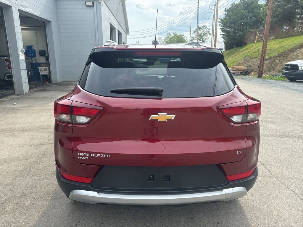 Used 2025 Chevrolet TrailBlazer LT AWD/4WD image 4