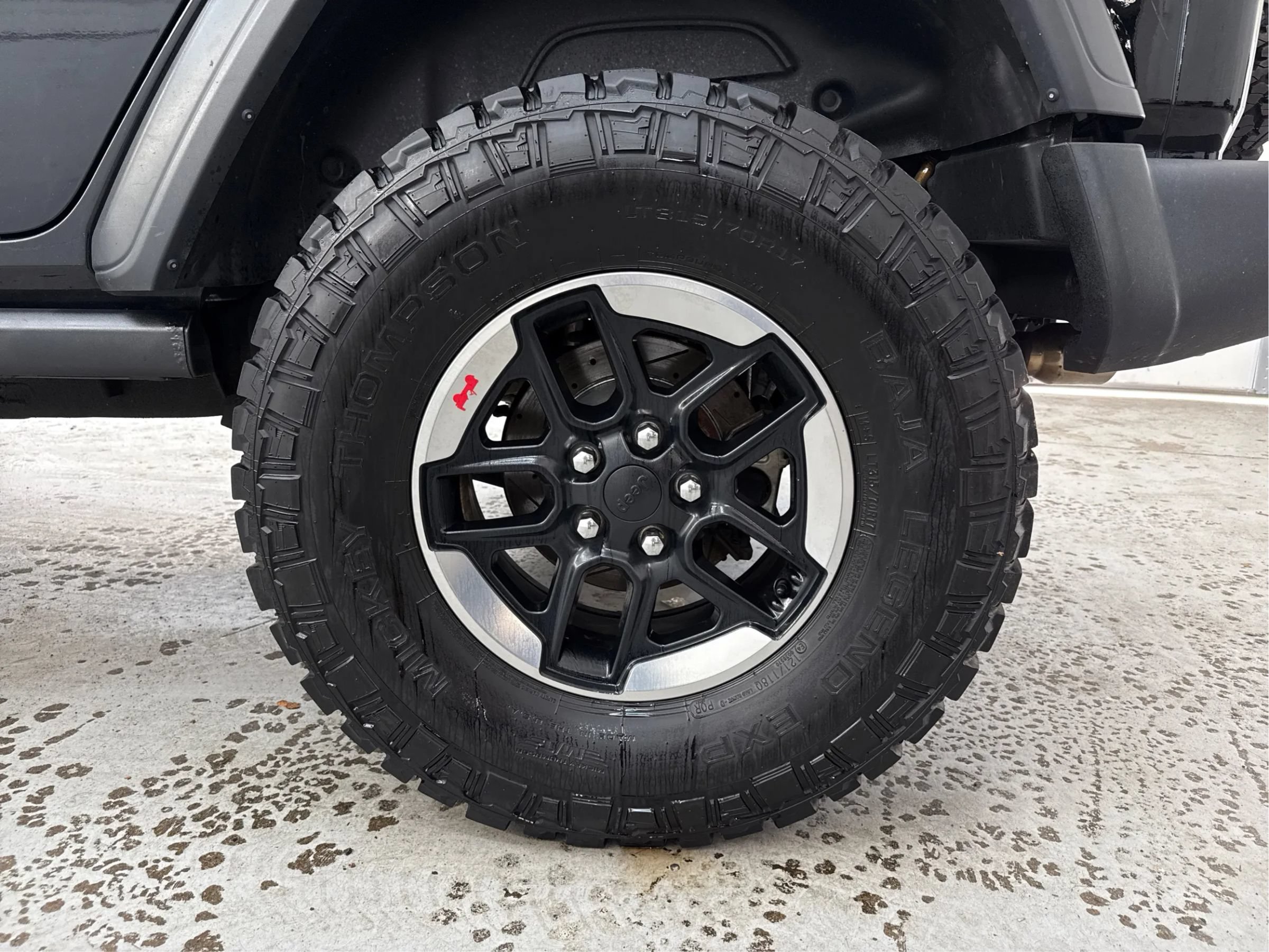 Used 2018 Jeep Wrangler Unlimited Sport S AWD/4WD image 29