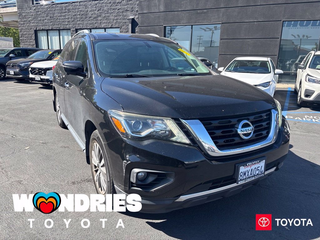 Used 2017 Nissan Pathfinder 4WD image 1