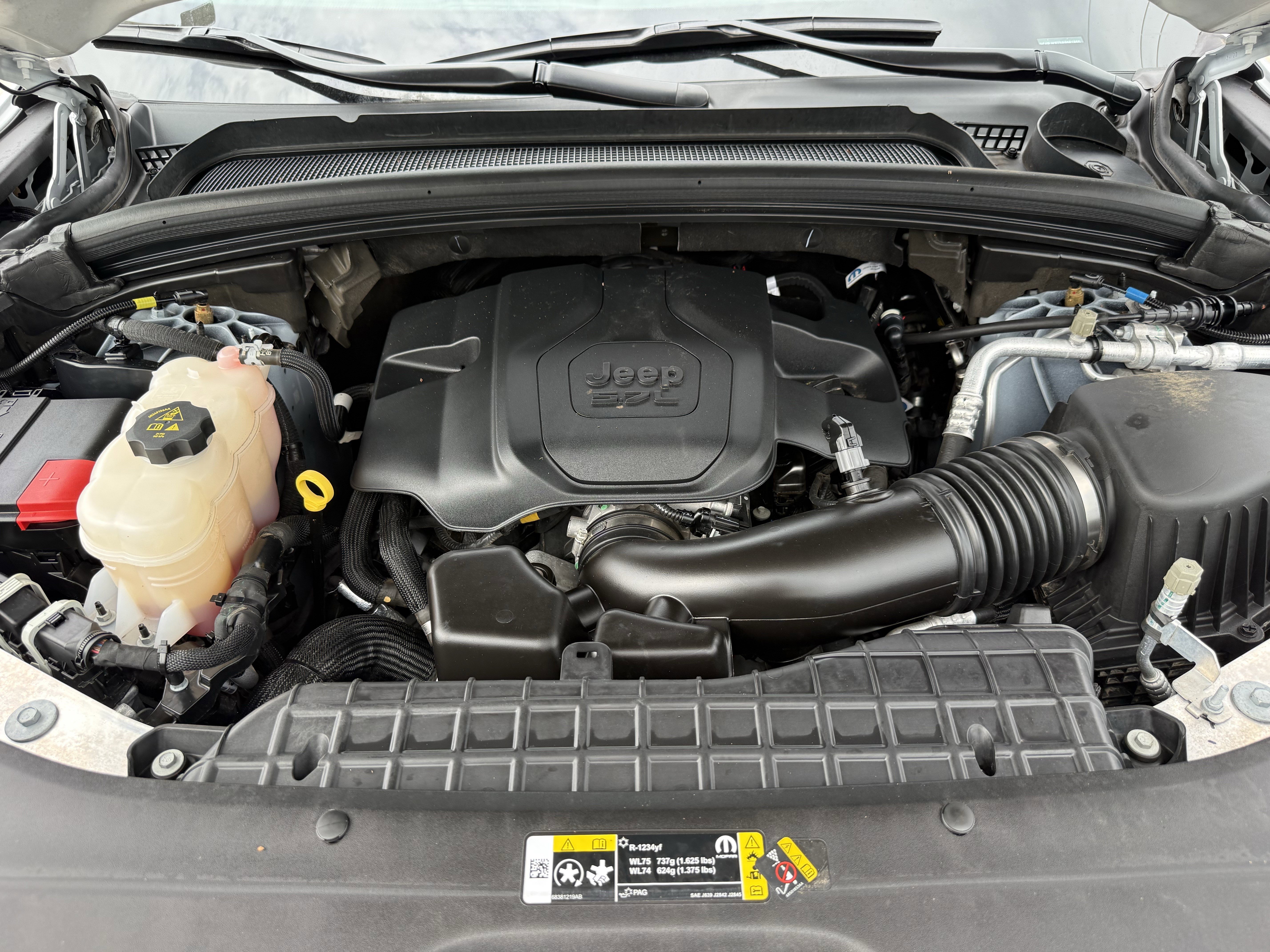 Used 2024 Jeep Grand Cherokee L Summit w/ Advanced Protech Group IV image 34