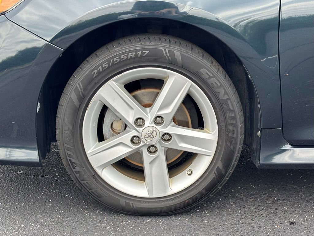 Used 2014 Toyota Camry SE w/ Protection Package FWD image 9