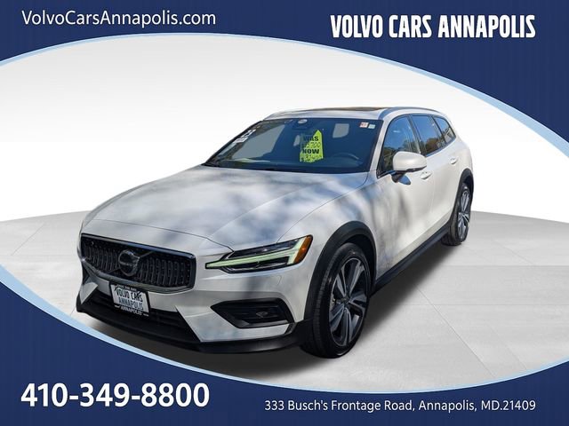Certified 2023 Volvo V60 B5 Cross Country Plus w/ Climate Package AWD/4WD image 4