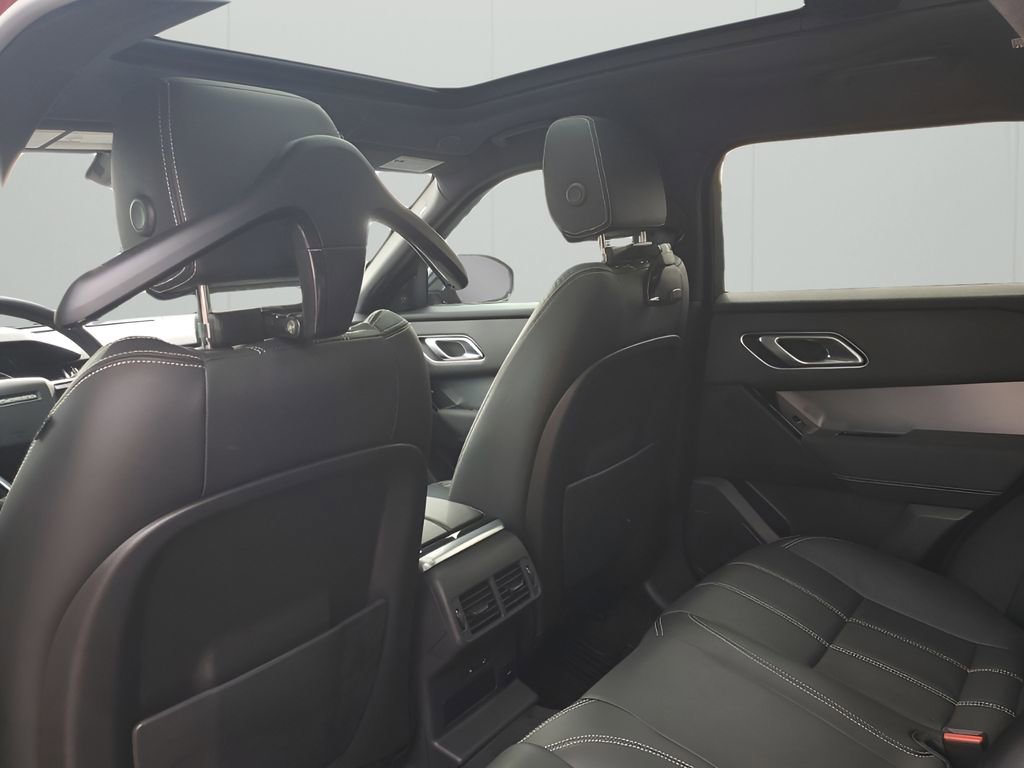 Used 2023 Land Rover Range Rover Velar R-Dynamic S image 18