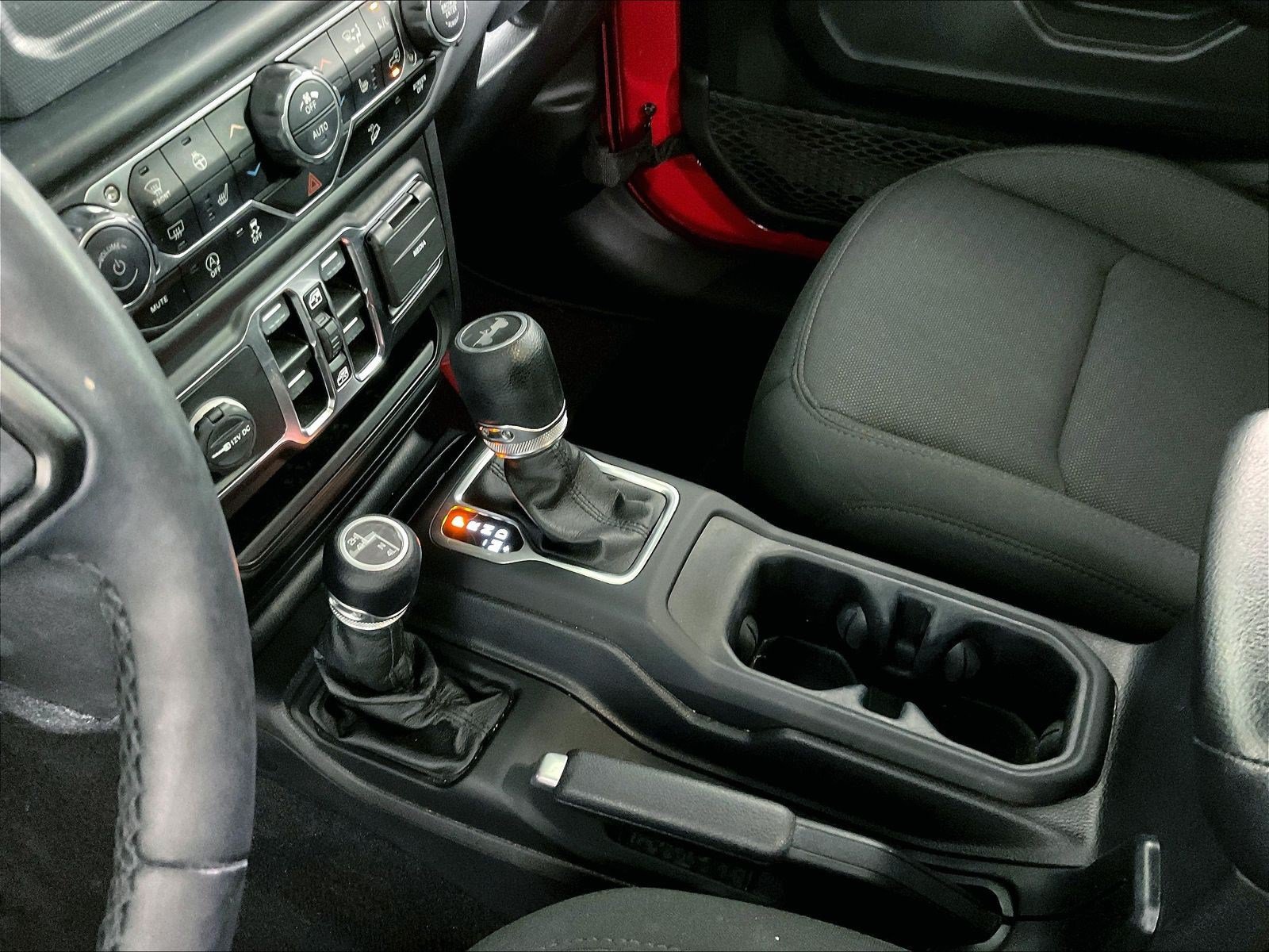 Used 2021 Jeep Wrangler Unlimited Sport AWD/4WD image 18