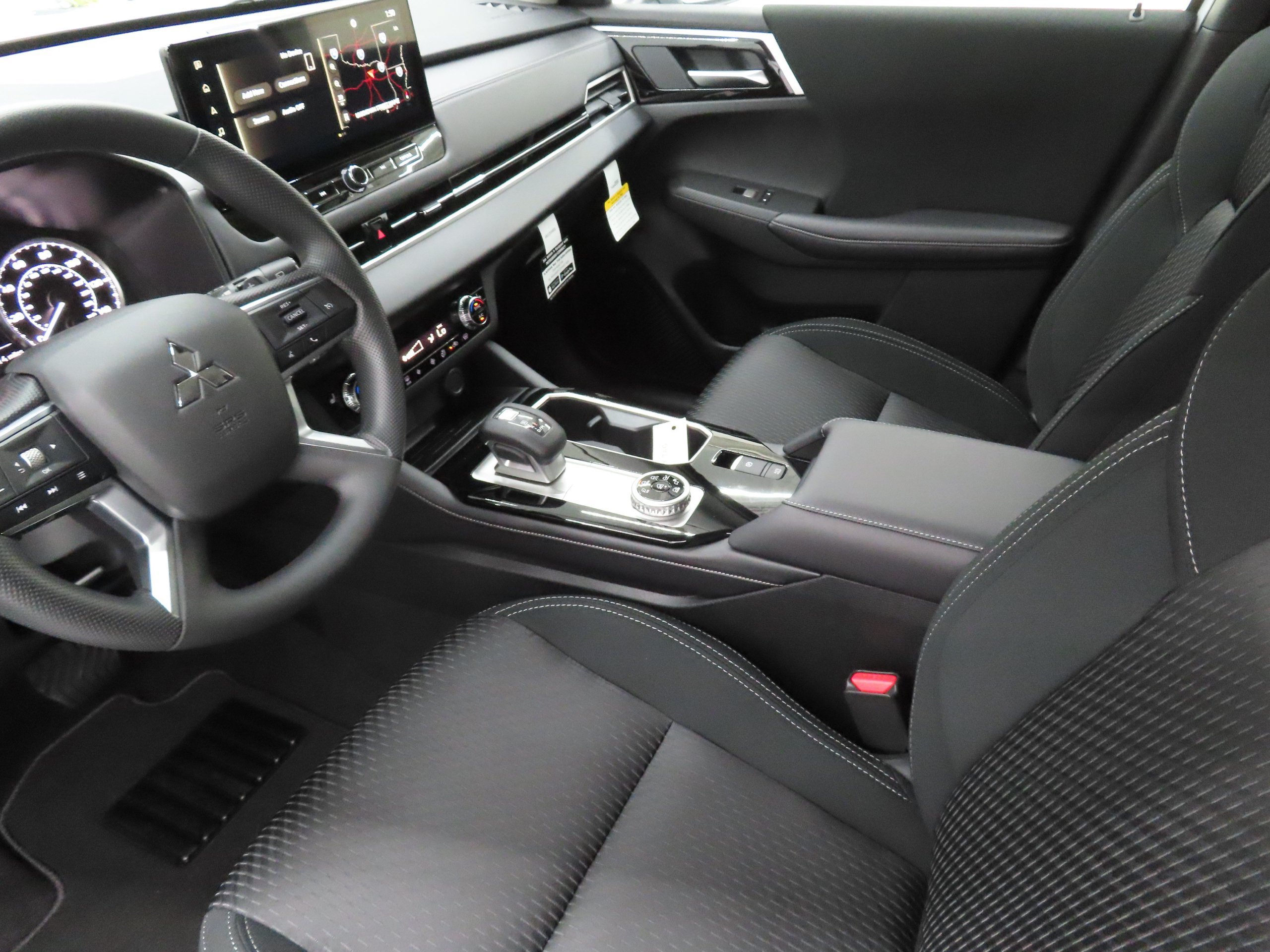 New 2026 Mitsubishi Outlander ES AWD/4WD image 21