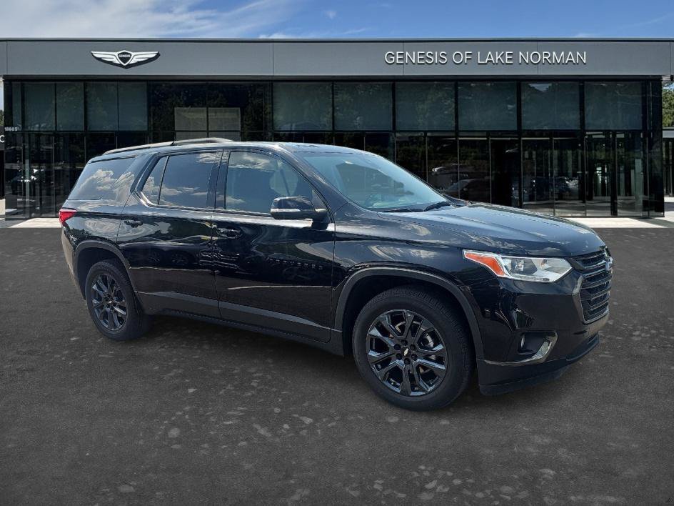 Used 2021 Chevrolet Traverse RS w/ LPO, Floor Liner Package AWD/4WD image 3