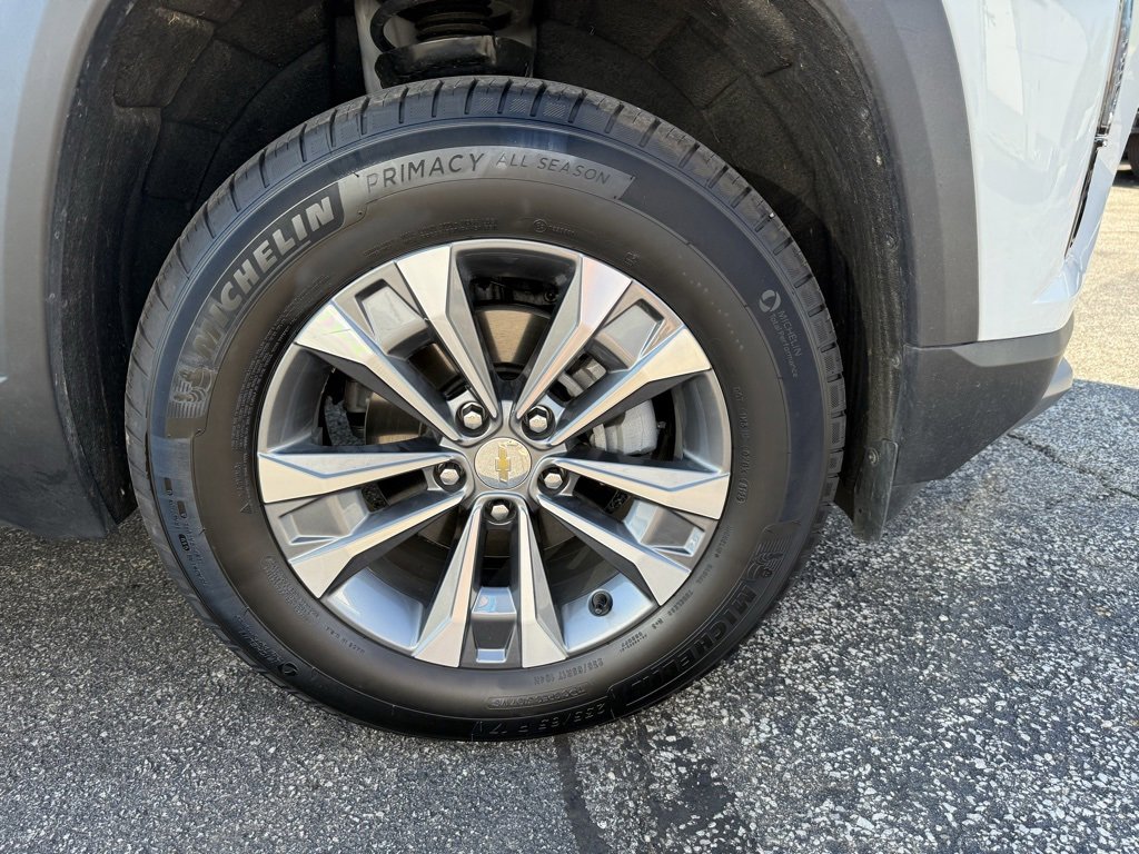 New 2025 Chevrolet Equinox LT w/ Convenience Package II image 30