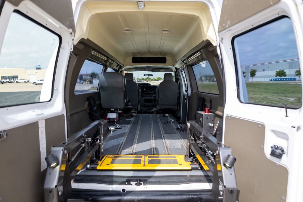 Used 2013 Ford E-250 and Econoline 250 Extended w/ PWR Group image 22