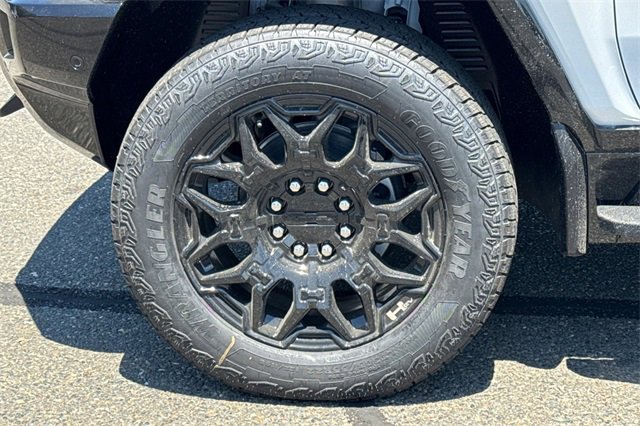 New 2025 GMC Hummer EV 3X w/ LPO, Dark Essentials Package image 32